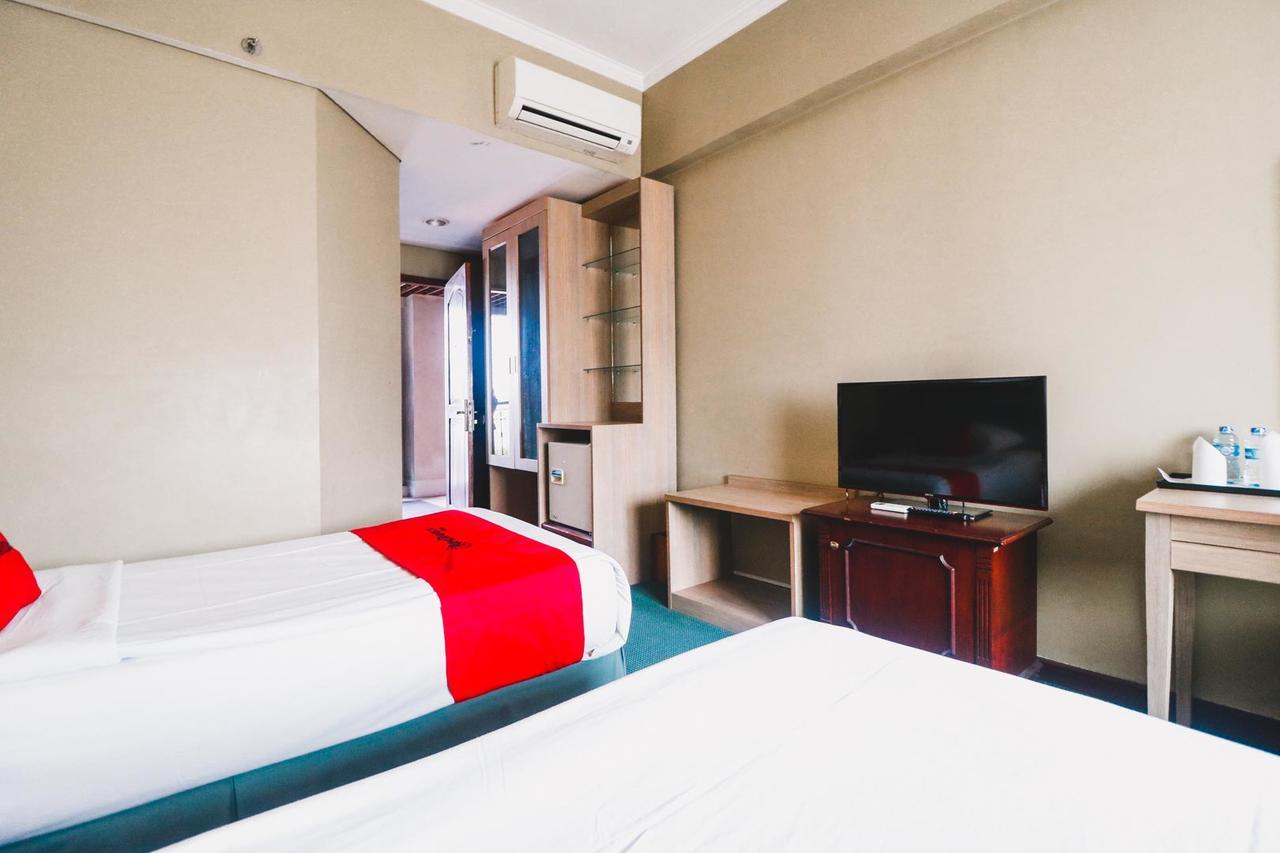 Reddoorz Plus Near Monumen Nasional Jakarta Bagian luar foto