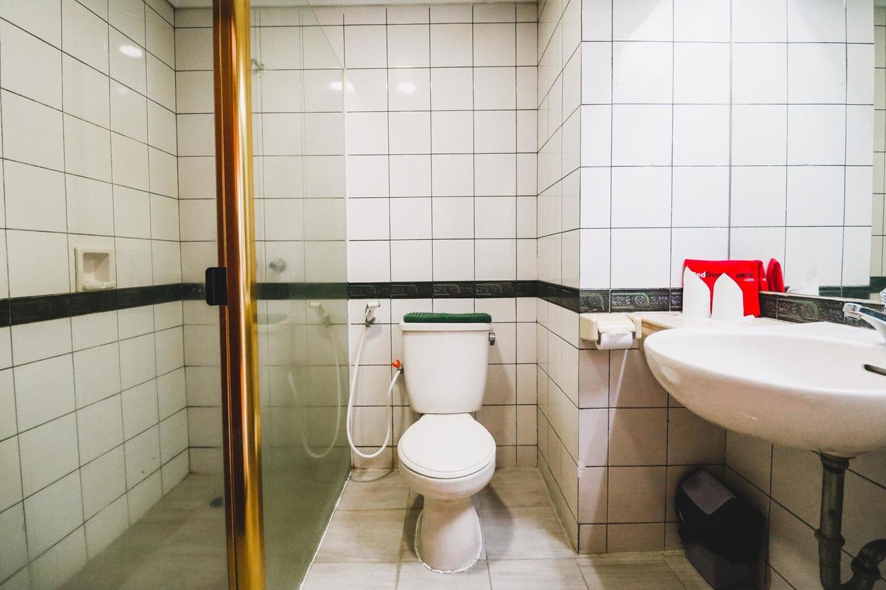 Reddoorz Plus Near Monumen Nasional Jakarta Bagian luar foto